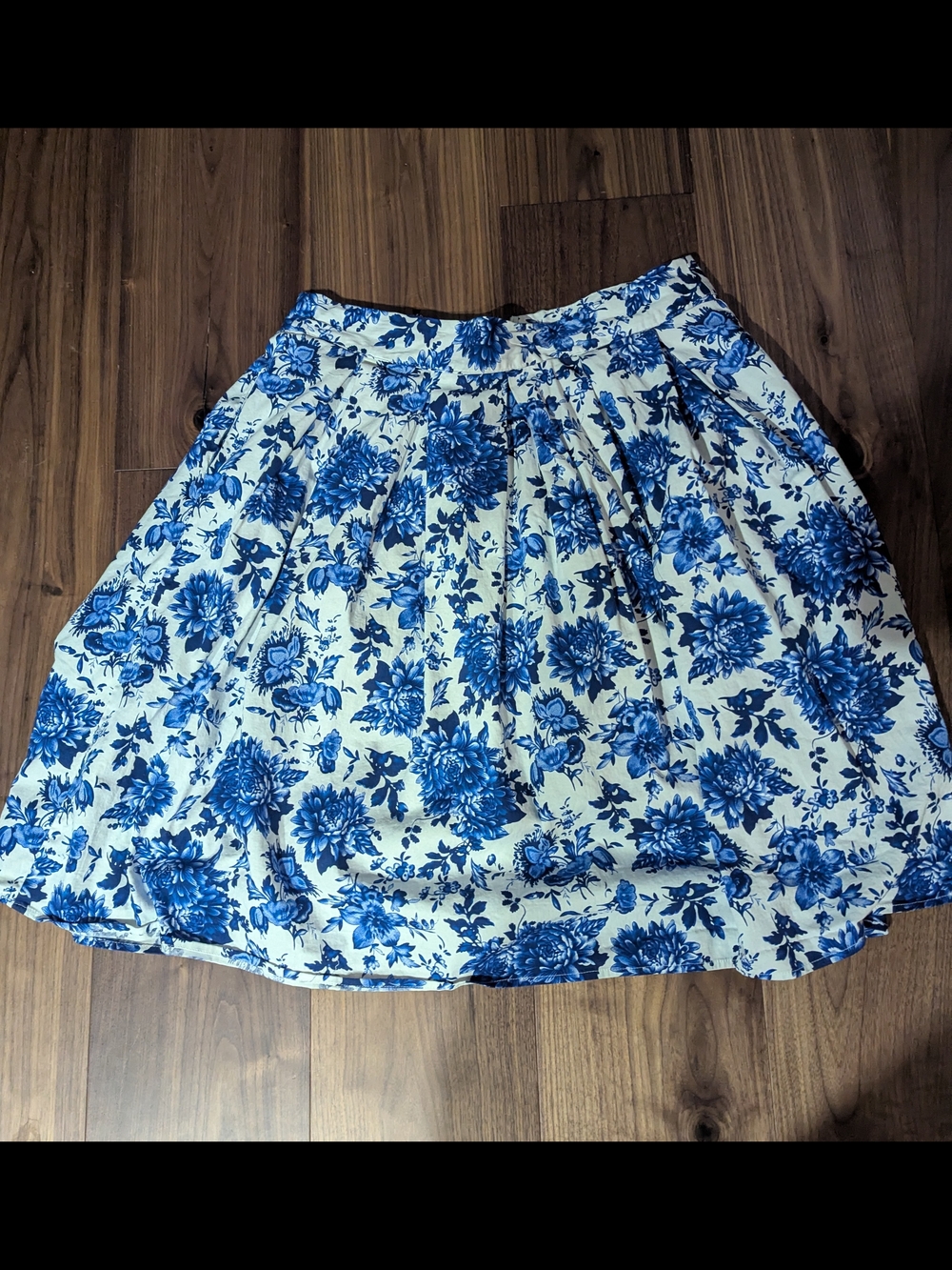 Blue Floral Pleated Women's Skirt
